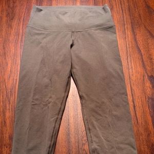 Old Navy Go Dry Balance crop legging